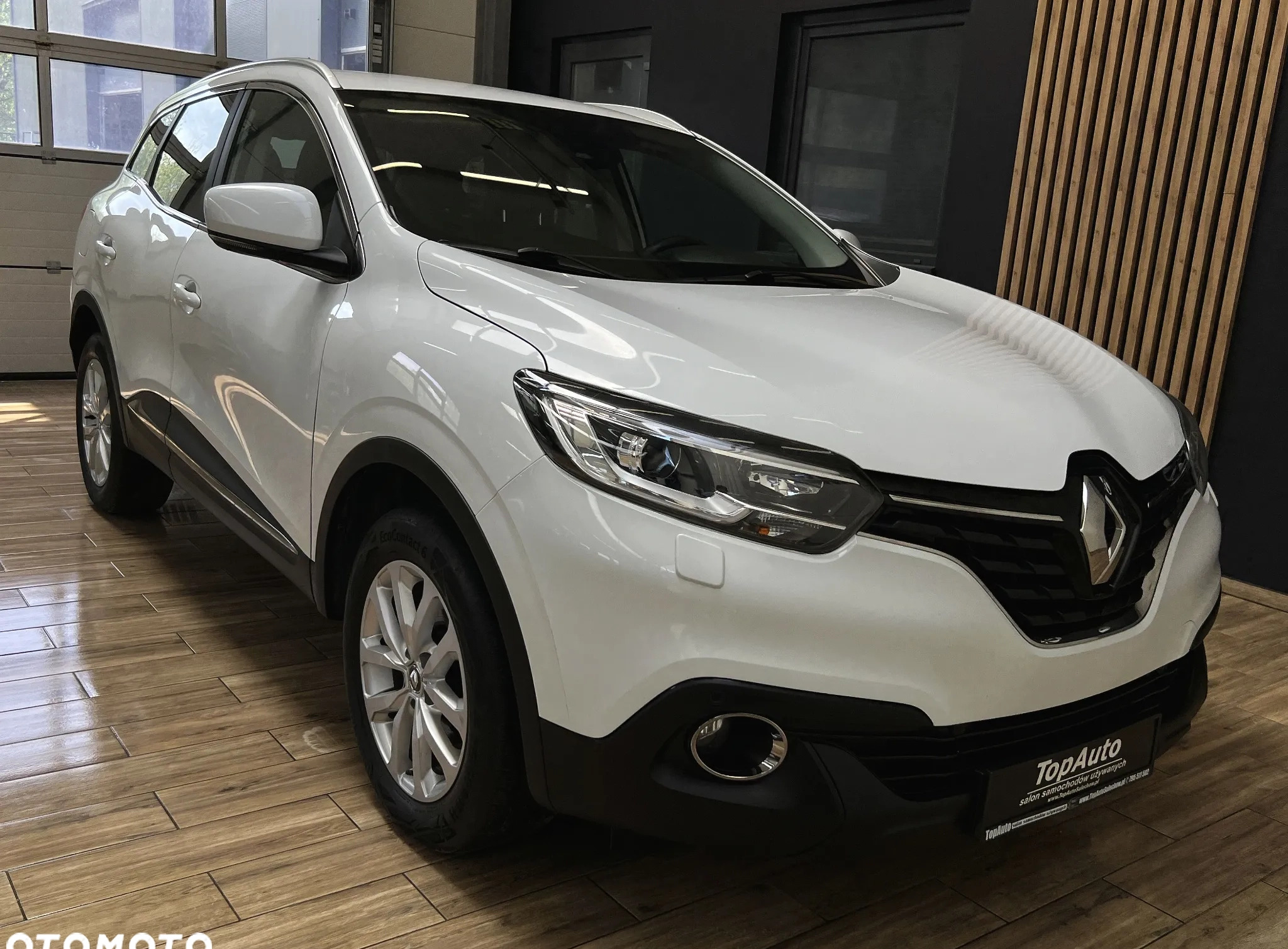 Renault Kadjar cena 59900 przebieg: 123000, rok produkcji 2018 z Kunów małe 742